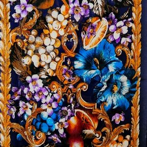 Oscar de la Renta 100% Silk Scarf